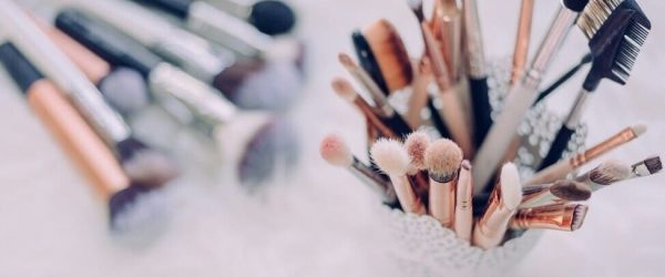 All type of makeup brushes